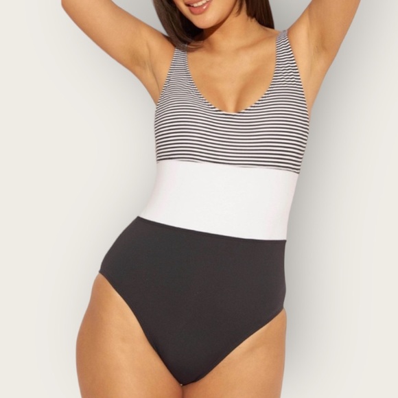 Bleu Rod Beattie Inside The Line One Piece - Picture 4 of 12